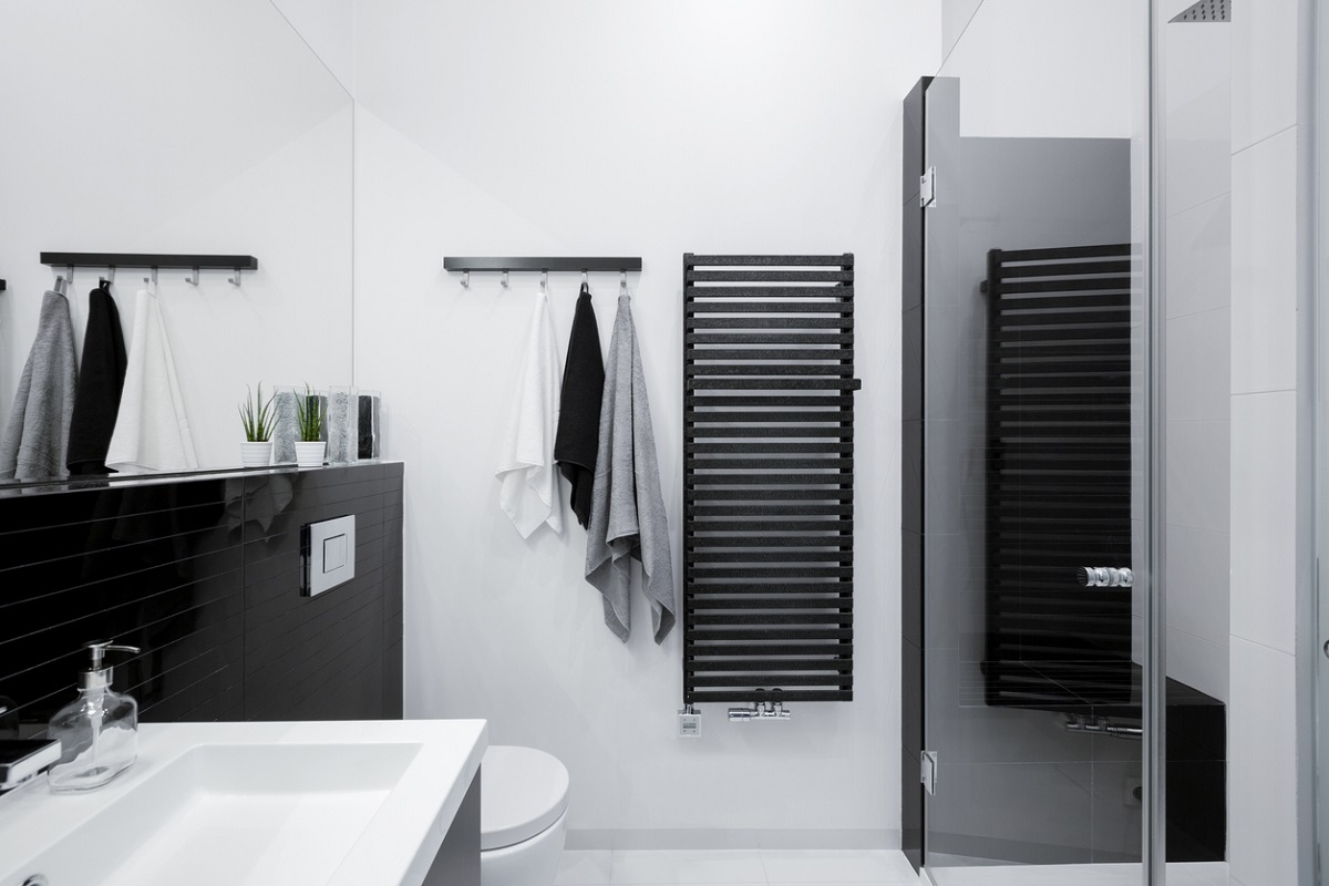 El radiador toallero, el accesorio de baño que se ha vuelto
